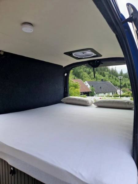 Toyota Hiace 4WD Campingbus - Ranheim, Norwegen