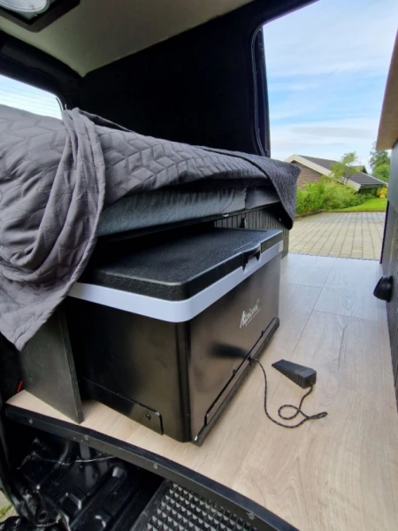 Toyota Hiace 4WD Campingbus - Ranheim, Norwegen