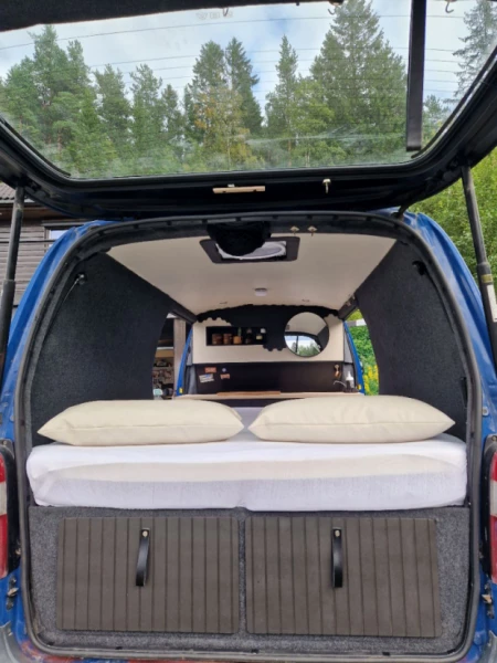 Toyota Hiace 4WD Campingbus - Ranheim, Norwegen