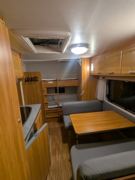 Bürstner Premio 485TK Caravane - Adelboden, Suisse