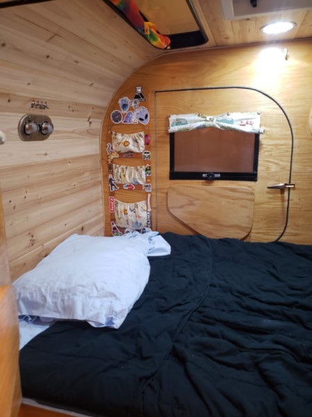 Woody Teardrop Wohnwagen - Jongny, Schweiz