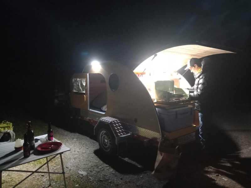 Woody Teardrop Wohnwagen - Jongny, Schweiz