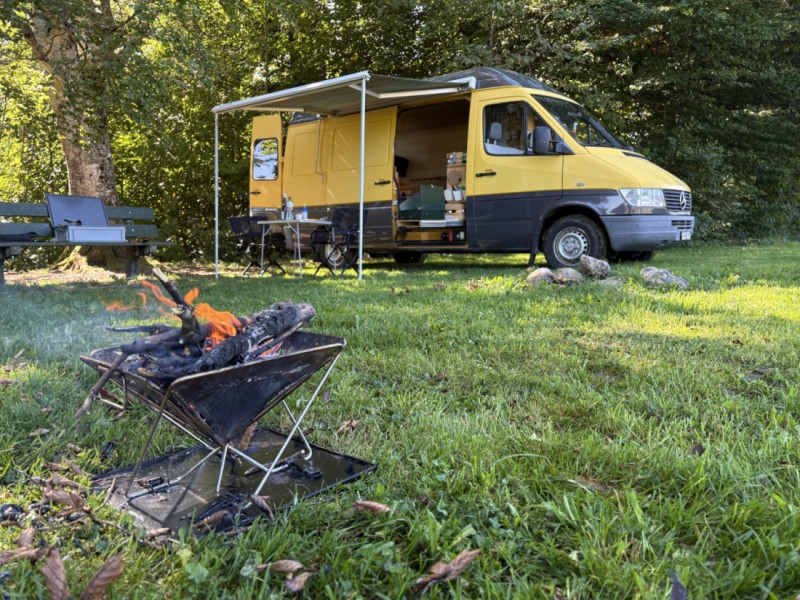 Mercedes Sprinter Campingbus - Lamboing, Schweiz
