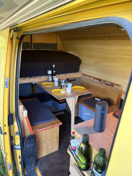 Mercedes Sprinter Campingbus - Lamboing, Schweiz