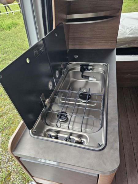 Knaus BoxLife 600MQ Campingbus - Grosswangen, Schweiz
