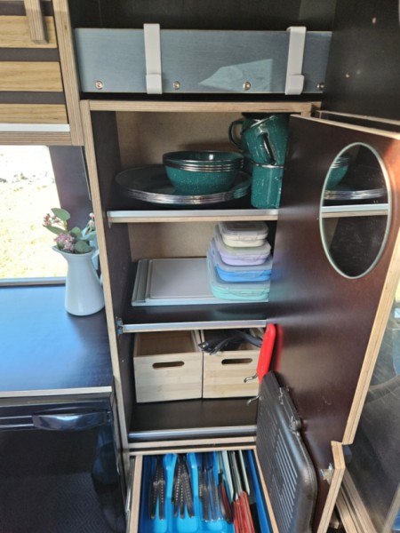 Nissan Interstar T39 150 Campingbus - Nassen, Schweiz