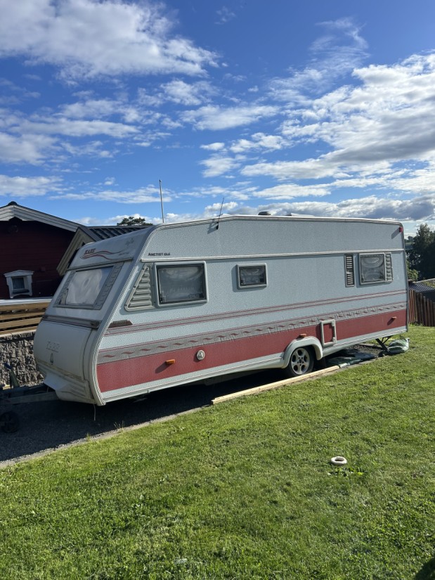 Kabe Ametist GLE KS Campingvogn - Deje, Sverige