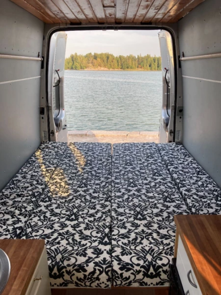 Ford Transit Umpikori 2.2 Tdci Campingbus - Helsinki, Finnland