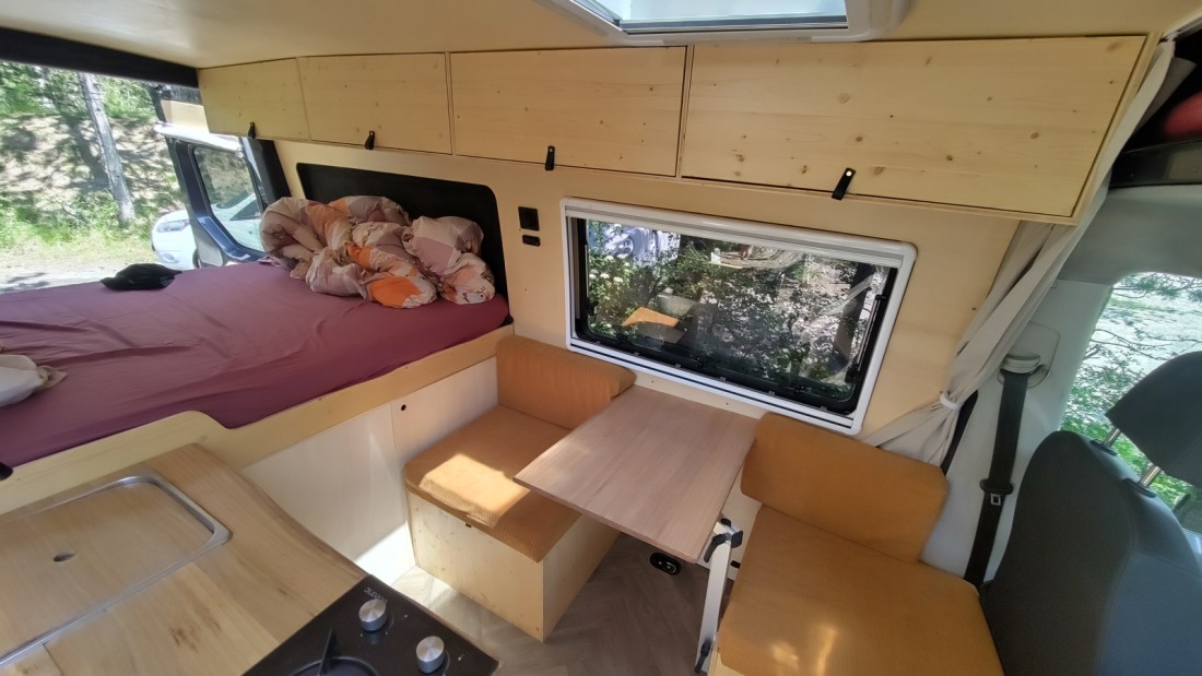VW Crafter Campervan - Lausanne, Schweiz