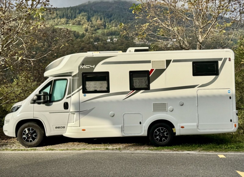 Fiat McLouis Mc4 860G Wohnmobil - Lugano, Schweiz