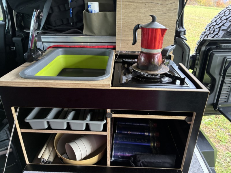Jeep Wrangler Rubicon Campingbus - Wolfschlugen, Deutschland