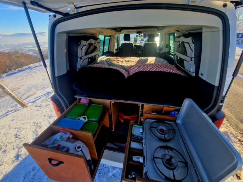 VW T6 California Beach Spirit Retkeilyauto - Founex, Sveitsi