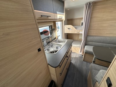 Caravelair Alba 426 Family Style Wohnwagen - Corgémont, Schweiz