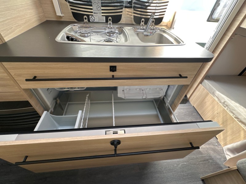 Caravelair Alba 426 Family Style Wohnwagen - Corgémont, Schweiz
