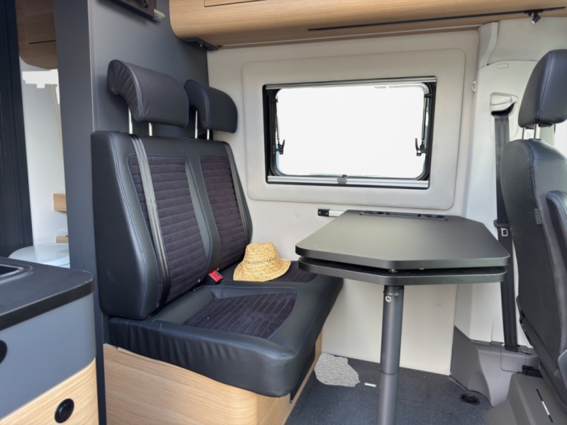 Adria Twin Max 680 SLB Husbil - Corgémont, Schweiz