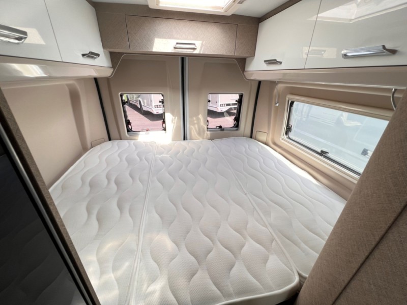 Karmann Mobil Davis 590 Lifestyle Husbil - Corgémont, Schweiz
