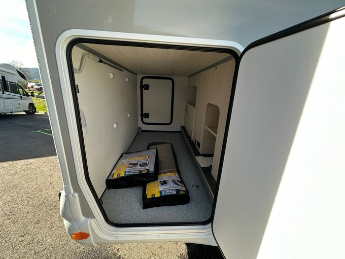 Chausson 777 Titanium Ultimate Wohnmobil - Corgémont, Schweiz