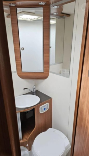 Fiat Adria Matrix Matkailuauto - Adlikon bei Regensdorf, Sveitsi