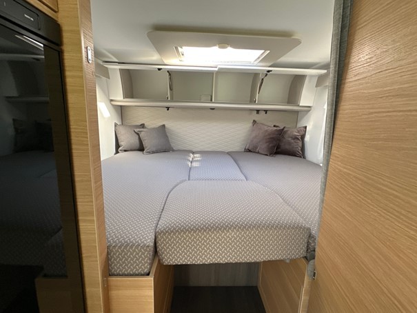 Adria Sonic Plus 600 SL Husbil - Corgémont, Schweiz