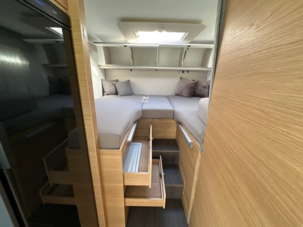Adria Sonic Plus 600 SL Husbil - Corgémont, Schweiz