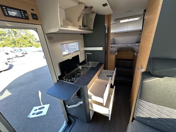 Adria Sonic Plus 600 SL Husbil - Corgémont, Schweiz