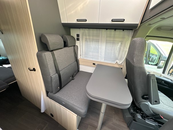 Sunliving V65 XL Campingbus - Corgémont, Schweiz