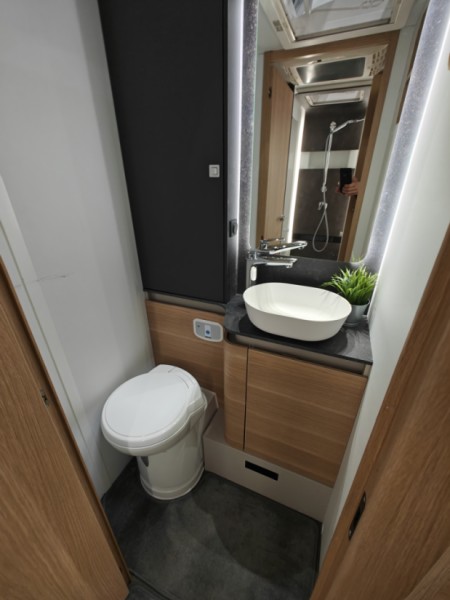 Adria Matrix 670 SL 2.2 Mjet Wohnmobil - Akaa, Finnland
