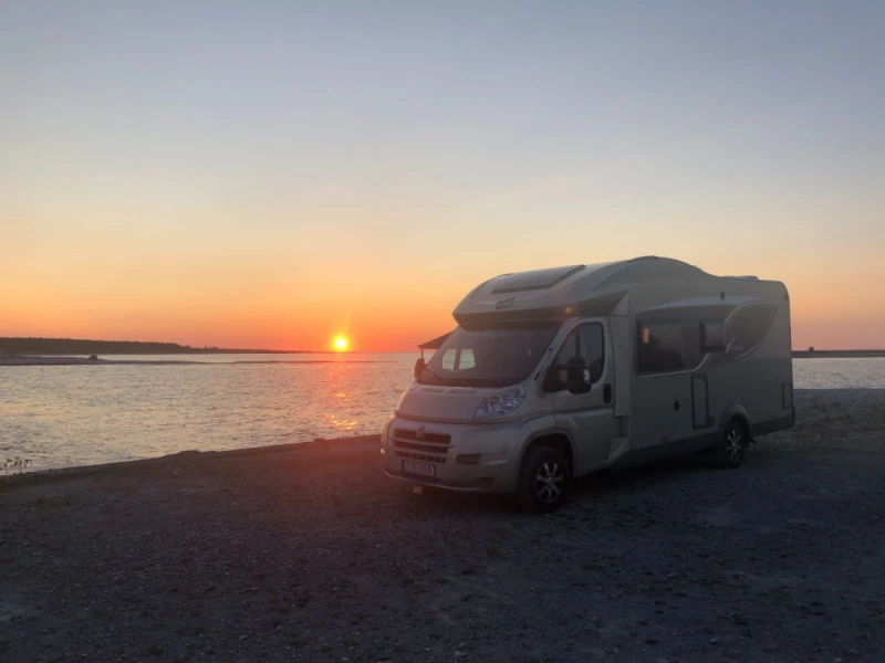 Bürstner Ixeo 664 Wohnmobil - Skogstorp, Schweden
