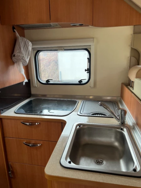 Bürstner Ixeo 664 Wohnmobil - Skogstorp, Schweden
