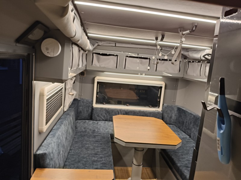 Hunter Caravan NTR-3X Wohnwagen - Bätterkinden, Schweiz