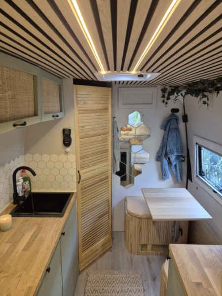 Mercedes Sprinter Retkeilyauto - Jönköping, Ruotsi