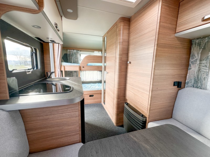 Weinsberg CaraOne 400 LK Wohnwagen - Höri, Schweiz