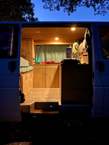 VW T4 Campingbus - Lausanne, Schweiz