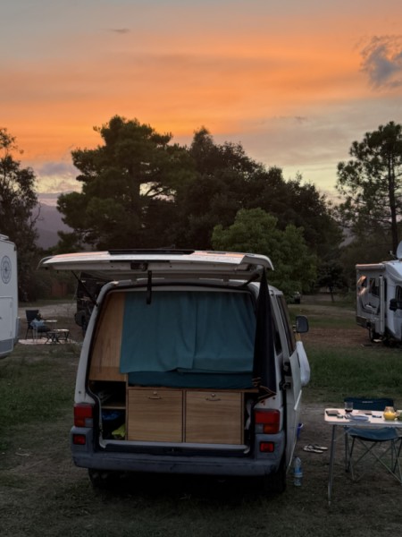 VW T4 Campingbus - Lausanne, Schweiz