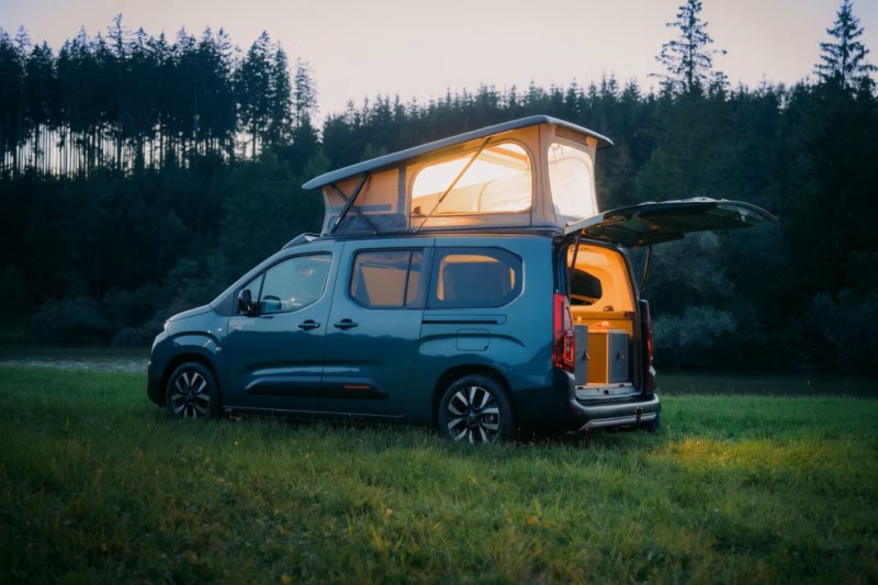 Citroën Berlingeo MPV XL Shine Campingbus - Vättis, Schweiz