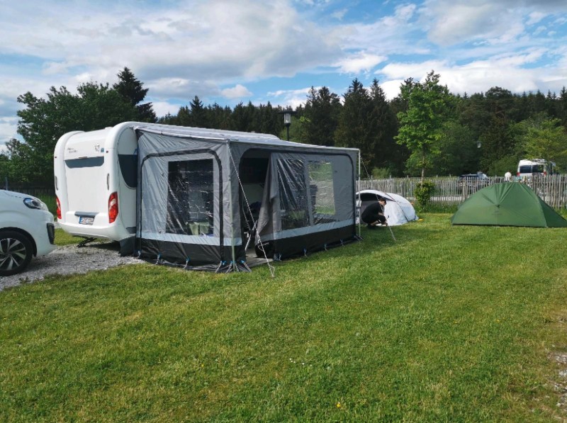 Hobby 490 KMF Wohnwagen - Frankenhardt, Deutschland