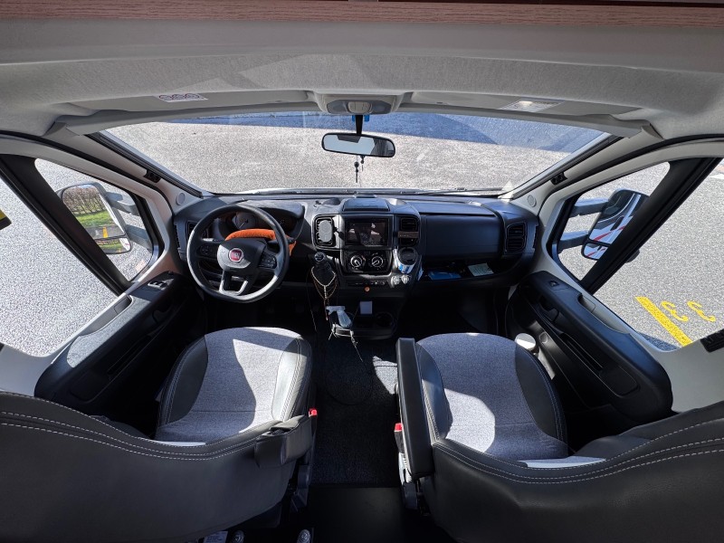 Fiat Capron Wohnmobil - Ecublens, Schweiz