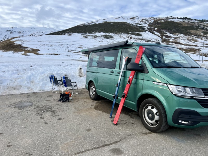 VW California Coast Campingbus - Cully, Schweiz