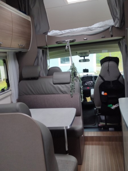 3556 Etrusco A7300 DB Matkailuauto (SA) 3ov 2287cm3 Wohnmobil - Rusko, Finnland