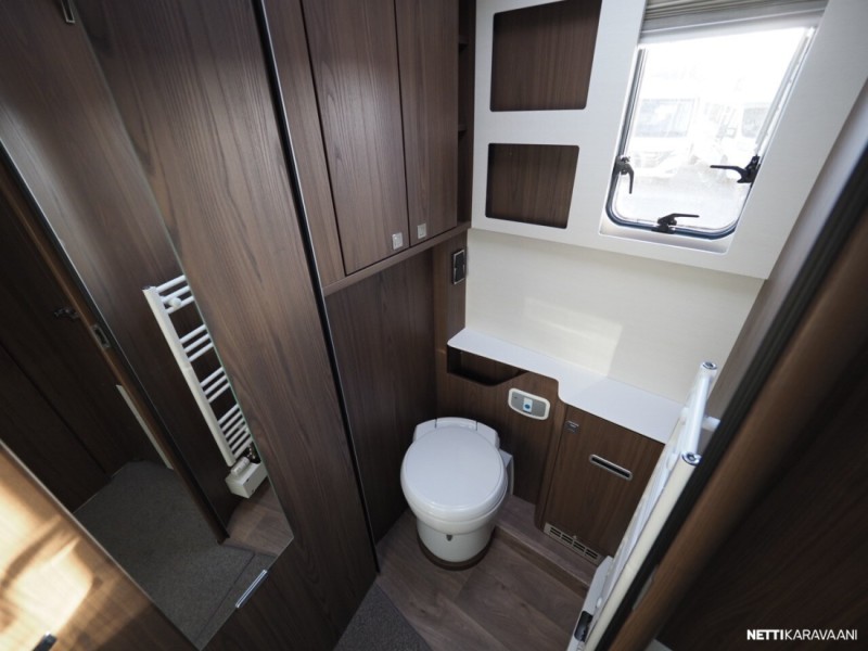 Hymer B MasterLine I 890 Husbil - Raisio, Finland