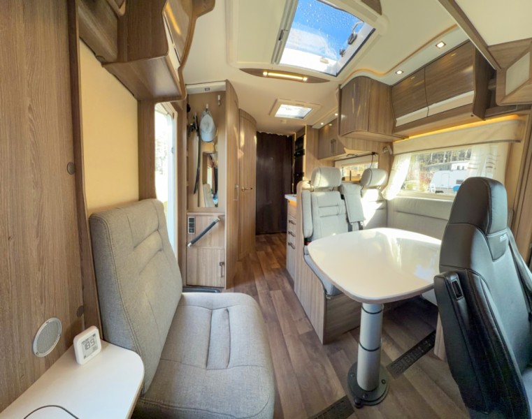 Kabe I810 LQB Wohnmobil - Vaxholm, Schweden