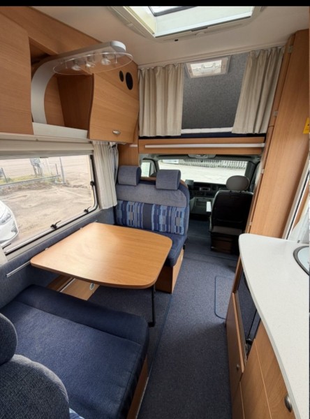 Knaus Sun Traveller 650 DKG Matkailuvaunu - Åsbro, Ruotsi
