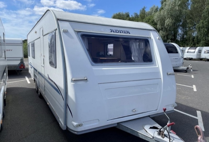 Adria 743UT Caravane - Åsbro, Suède