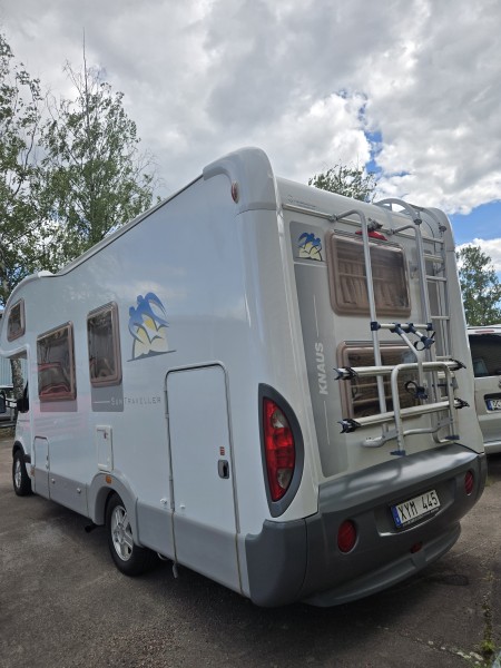 Knaus Sun Traveller 650 DKG Matkailuvaunu - Åsbro, Ruotsi
