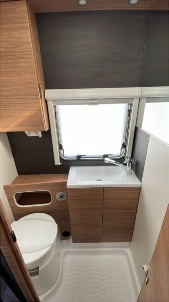 Weinsberg Caraone 400LK Wohnwagen - Natters, Österreich