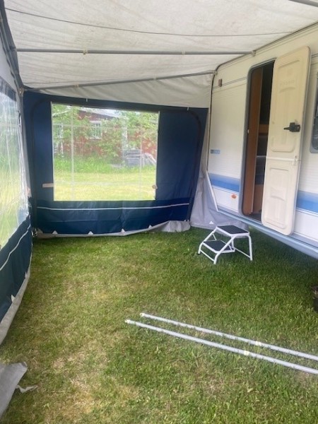 Adria Unica 502 uk Wohnwagen - Vimmerby, Schweden