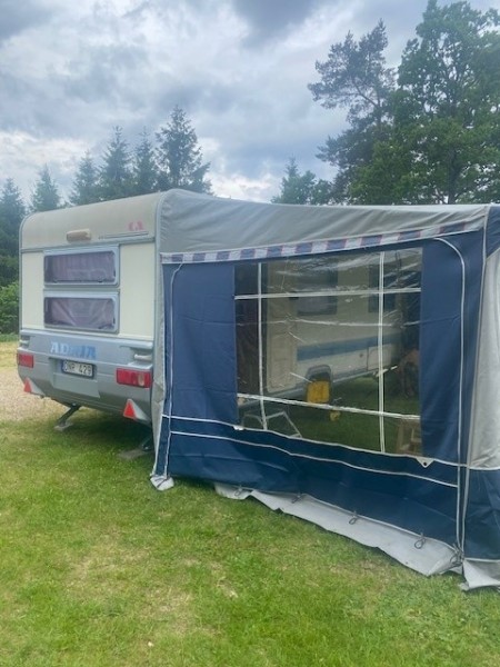 Adria Unica 502 uk Wohnwagen - Vimmerby, Schweden