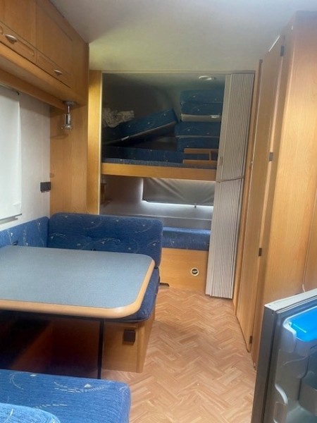Adria Unica 502 uk Wohnwagen - Vimmerby, Schweden