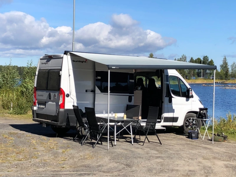 Sunlight Cliff 602 Campingbus - Umeå, Schweden