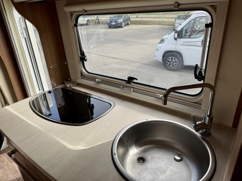 Eura Mobil Activa One 690 HB Motorhome - Espoo, Finland